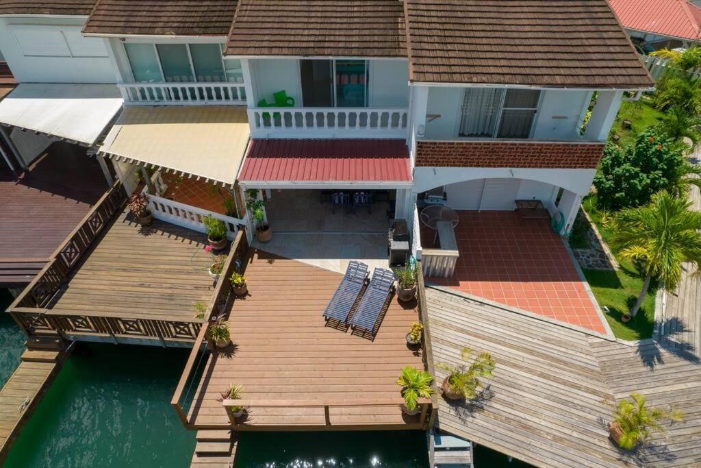 Waterfront Luxury Retreat: 2-Bed Villa Sea Life Jolly Harbour Exterior foto